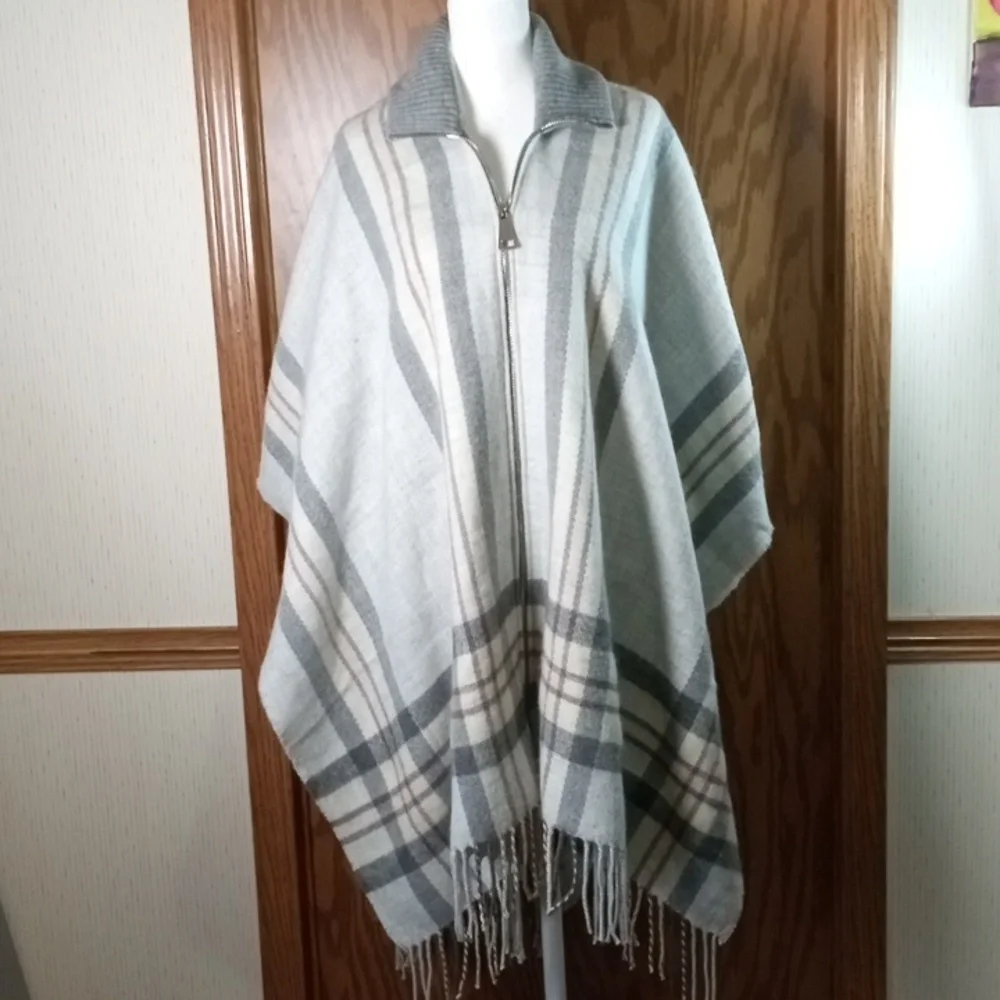 COCO + CARMEN, Zip Up Poncho, Fall, Travel, Vacation, Office, Casual - Picture 4 of 11